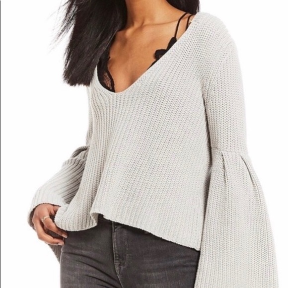 Free People Sweaters - Free People Damsel Bell Sleeve Pullover EUC